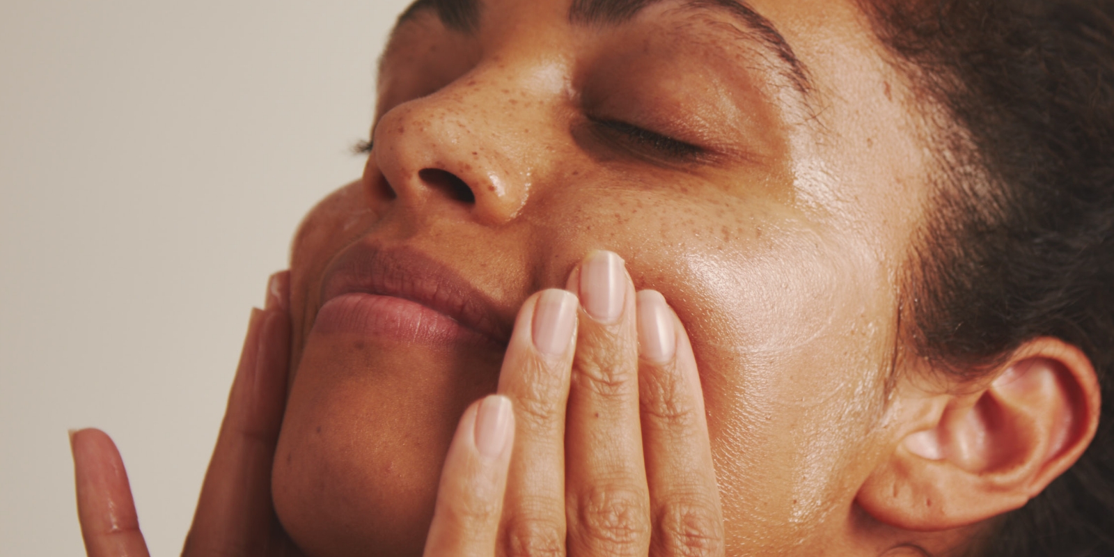 View of How To Maintain Clear Skin After Acne Treatment - SkinLab